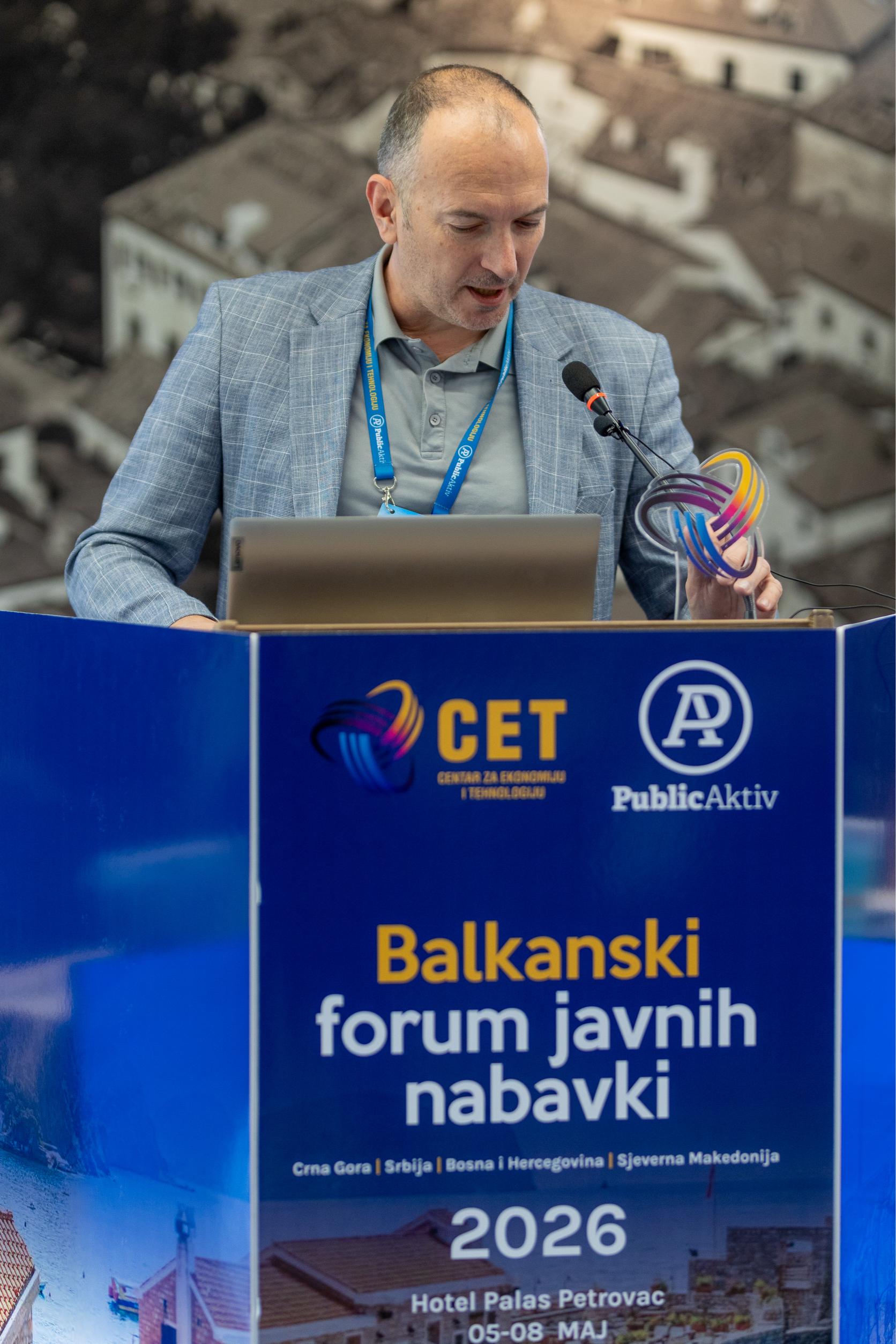 098A2621.jpg
